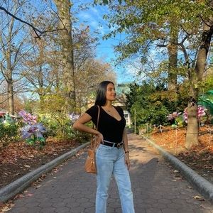 Meet your Posher, Alexandra